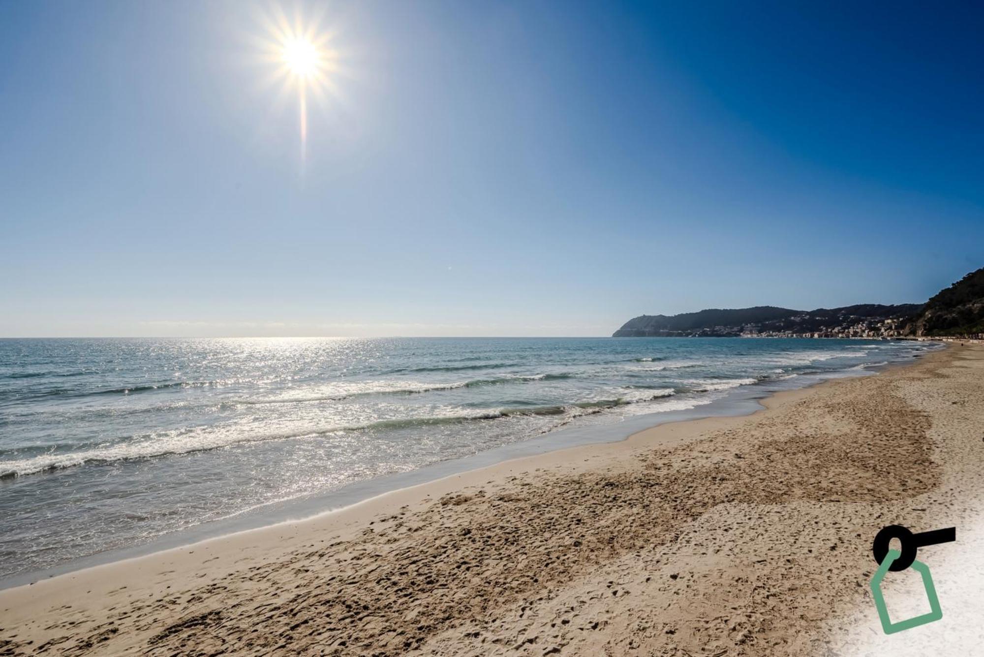 Hotiday Room Collection - Mediterranee Alassio Exterior foto